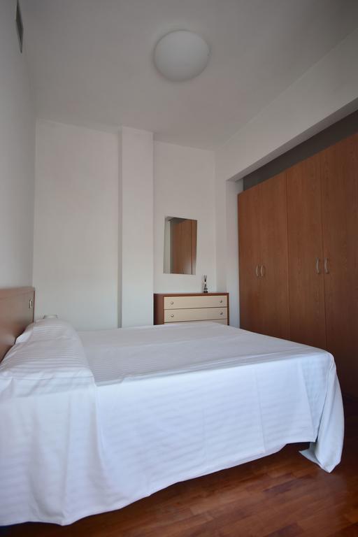 Residence Avana Senigallia Buitenkant foto