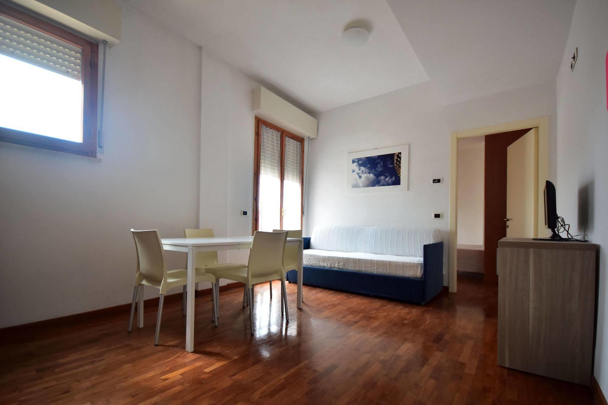 Residence Avana Senigallia Buitenkant foto